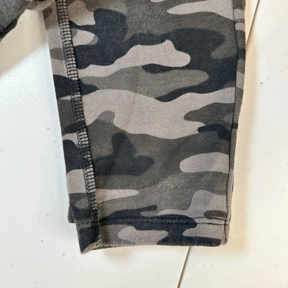 EUC Gap Boys Green/Cream Camo Joggers Sweetpants- Size Large - Size 10